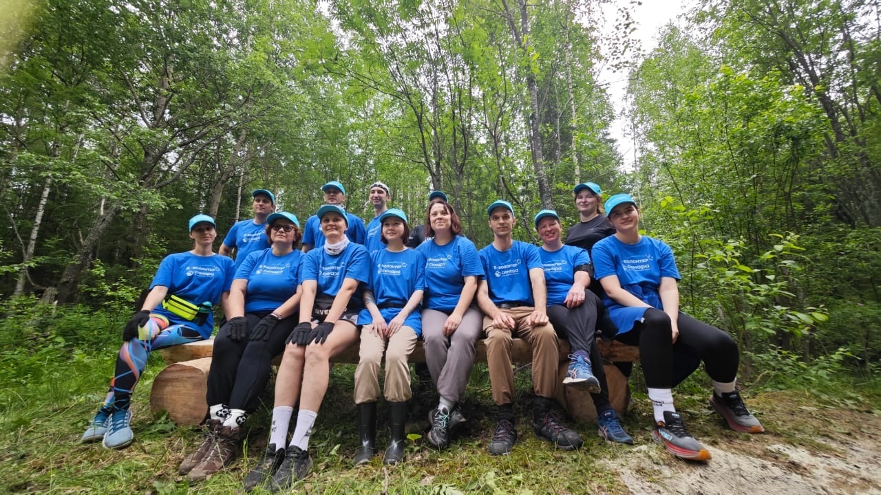 Волонтеры Благотворительного фонда «Синара» оборудовали 12 новых мест для отдыха на Большой уральской тропе
