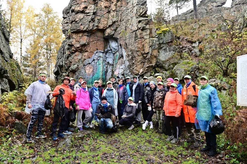 Волонтёры БФ «Синара» провели эко-забег на маршруте «Бажовской марафонки»